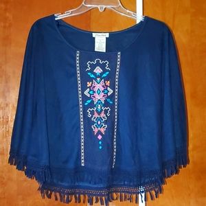 ⭐️ 3/$15 ⭐️ Boho poncho styled top